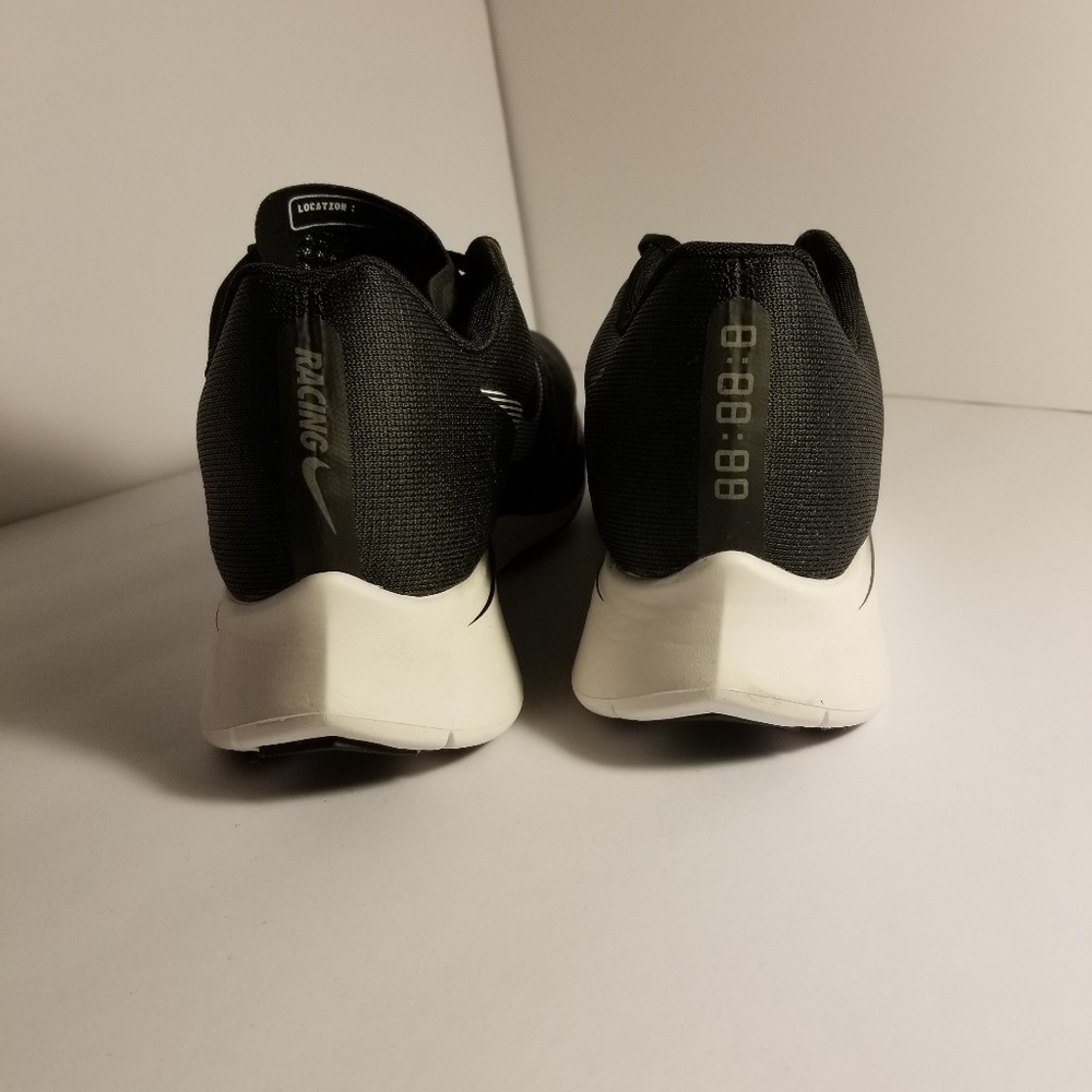New Nike Zoom Fly - Picture 4 of 8
